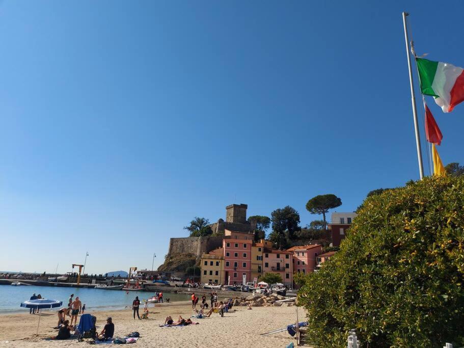 Elegante Appartamento La Spezia Centro Exterior photo